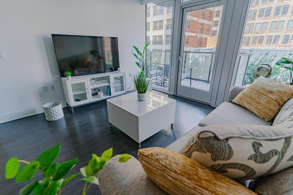 Апартаменти Downtown Paradise Escape With 2 Pools / Hot Tubs Лос-Анджелес Екстер'єр фото